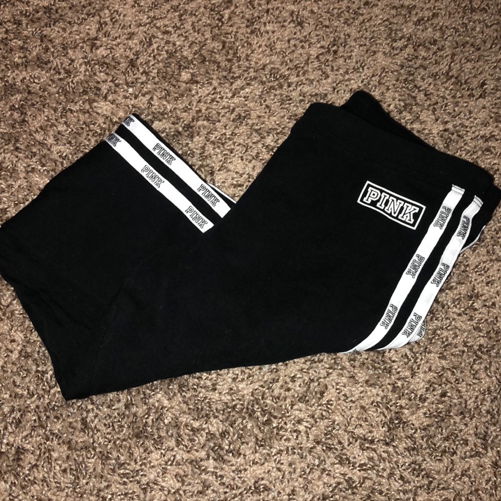 Black VS leggings